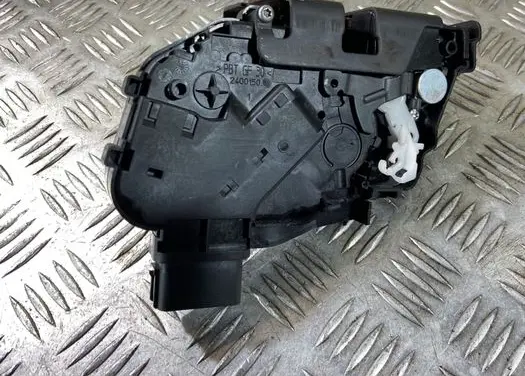 Volvo XC60 Front door lock 30799311