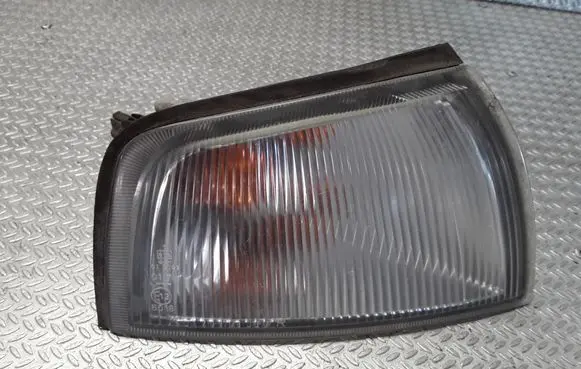 Mitsubishi Colt Front indicator light 21087148