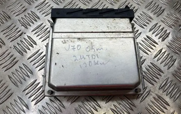 Volvo V70 Engine control unit/module 19284031488