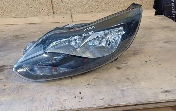 Ford Focus Headlight/headlamp 121212