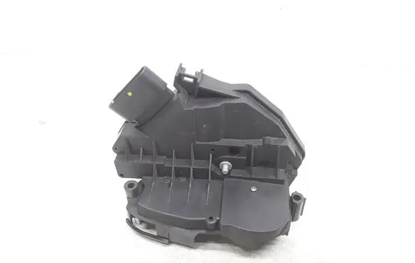 Volvo V60 Front door lock 31301738
