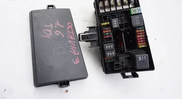 Skoda Octavia Mk3 (5E) Fuse box set 5Q0907361B