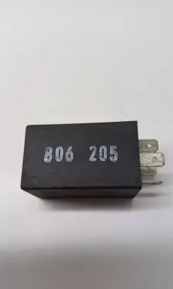 Audi A4 S4 B5 8D Other relay 4D0907131 D11301 382