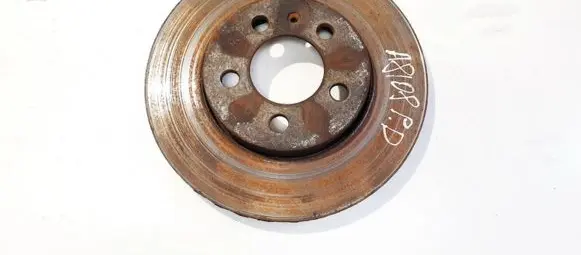 Volkswagen Polo IV 9N3 Front brake disc ventiliuojamas