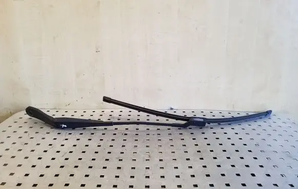 Volvo S80 Front wiper blade arm 31276004