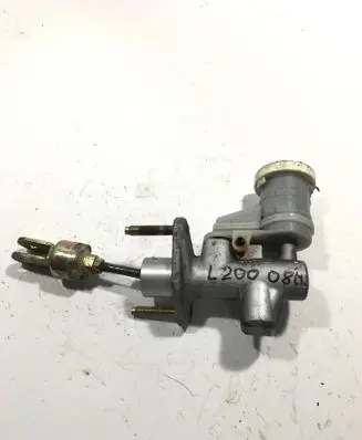 Mitsubishi L200 Clutch master cylinder 