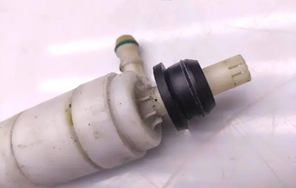 Mercedes-Benz Sprinter W901 W902 W903 W904 Windscreen/windshield washer pump