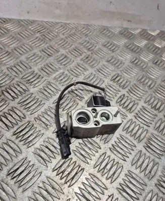 Volvo XC90 Air conditioning (A/C) expansion valve 31497063 4715