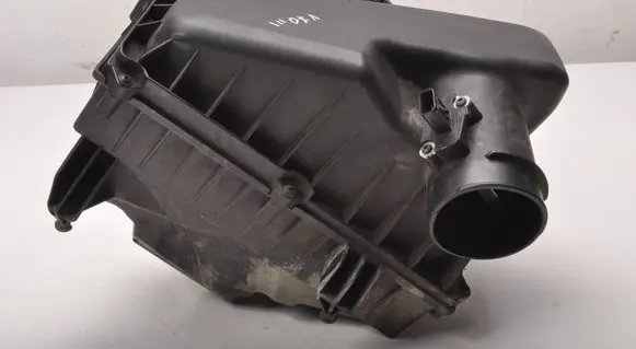 Volvo V70 Air filter box 7G919600DD