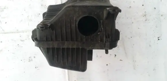 KIA Sorento Air filter box 281103E200