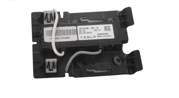 Tesla Model S Alarm control unit/module 101378600A