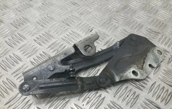 Volkswagen Golf Plus Engine bonnet/hood hinges 5M0823302