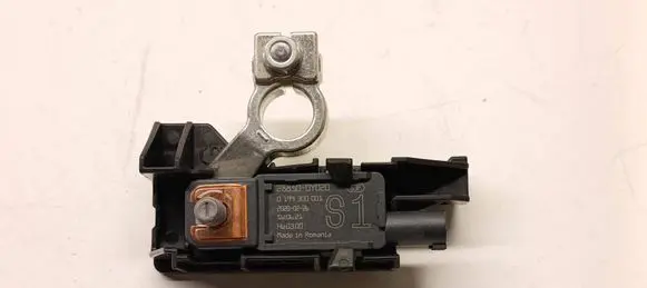 Toyota Corolla E210 E21 Battery relay fuse 288500Y020 0199300001