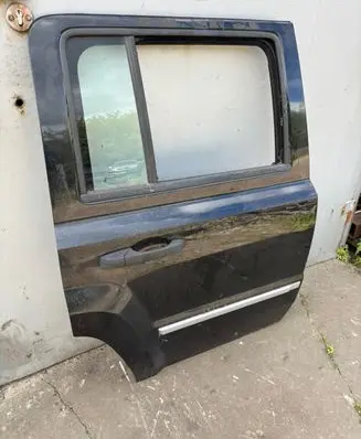 Jeep Patriot Rear door 