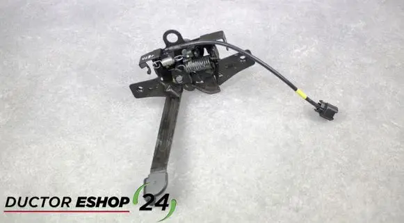 Nissan Note (E12) Engine bonnet/hood lock/catch
