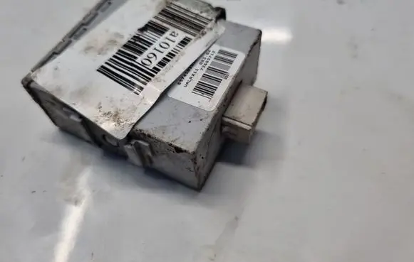 Toyota Corolla E120 E130 Door control unit/module 8974102050