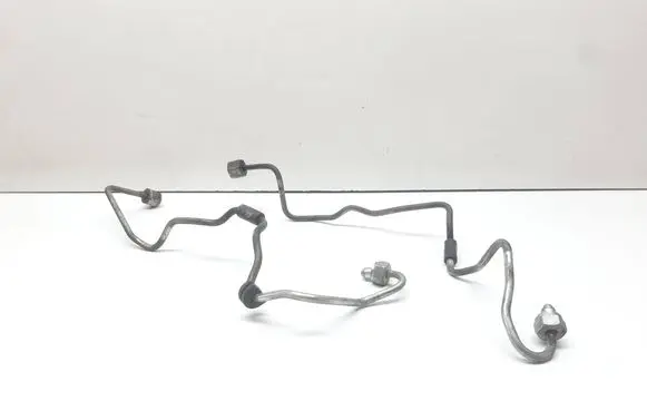 BMW X5 E70 Fuel injector supply line/pipe 