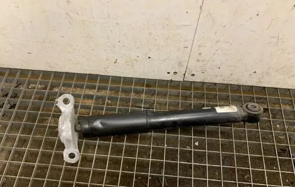 Chrysler Pacifica Rear shock absorber/damper 68231971AG P68231971AG