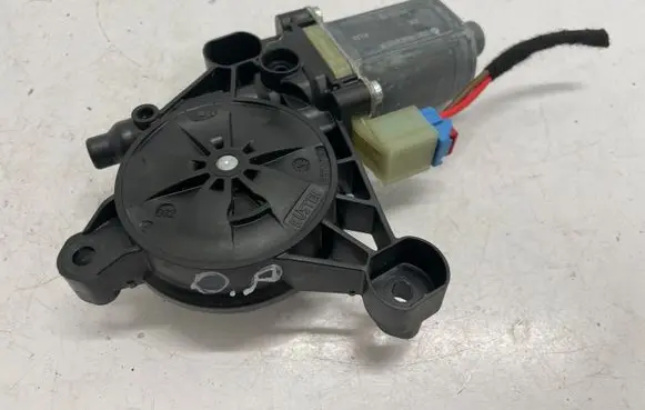 Skoda Kodiaq Front door window regulator motor 5Q0959802B