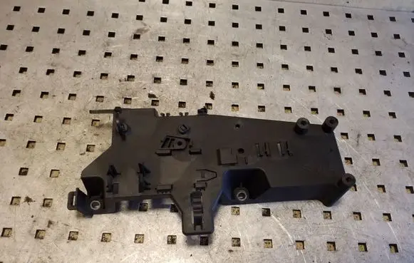 BMW X1 E84 Other engine bay part 7810180