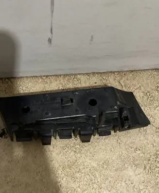 Ford Mustang VI Front bumper mounting bracket FR3B17D959AE
