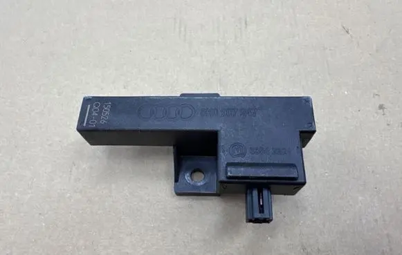 Audi A8 S8 D4 4H Keyless (KESSY) go control unit/module 8K0907247 33542221