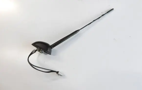 Suzuki Vitara (LY) Aerial GPS antenna 
