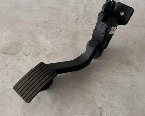 Mitsubishi Space Star Accelerator throttle pedal 1600A093