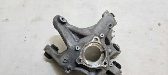 Tesla Model 3 Rear wheel hub spindle/knuckle 1044411-00-P