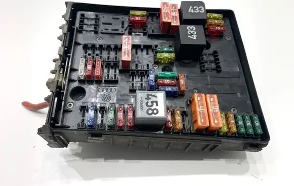 Volkswagen Touran I Fuse box set 1K0937124K