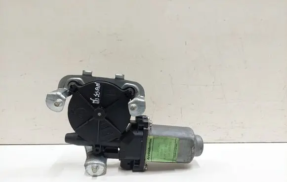 Nissan Interstar Front door window regulator motor 8200467971 119149 16757825