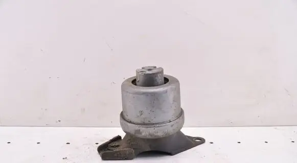 Volkswagen Transporter - Caravelle T5 Engine mount bracket 7E0199258J
