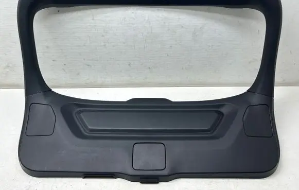Subaru Crosstrek III Tailgate/boot cover trim set 94381SG000