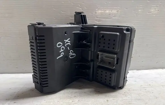 Volvo XC90 Fuse module 31314468 09W403 28241898