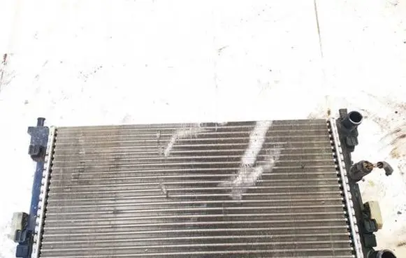 Seat Ibiza IV (6J,6P) Coolant radiator r3570001 6r01212530