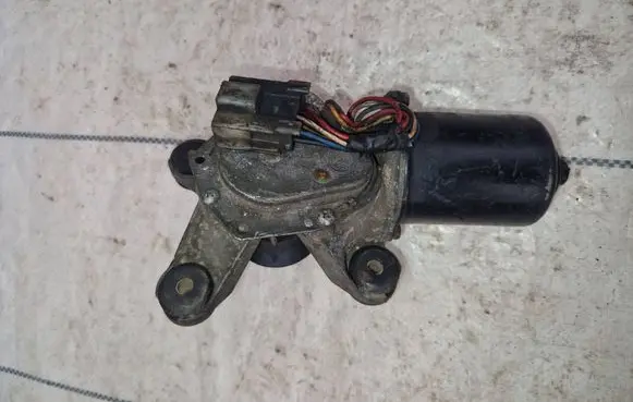 Nissan Patrol Y60 Wiper motor