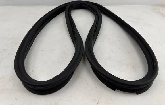 Mini One - Cooper F56 F55 Trunk rubber seal (body) 7318868