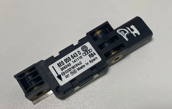 Volkswagen Phaeton Airbag deployment crash/impact sensor 8E0959643D