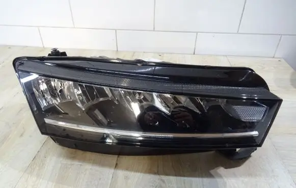 Skoda Octavia Mk4 Headlight/headlamp 5E4941016
