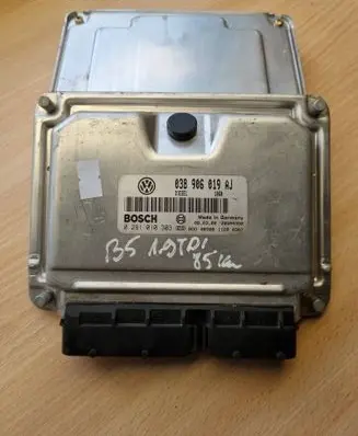 Volkswagen PASSAT B5 Engine control unit/module 038906019AJ 28SA4358 0281010303