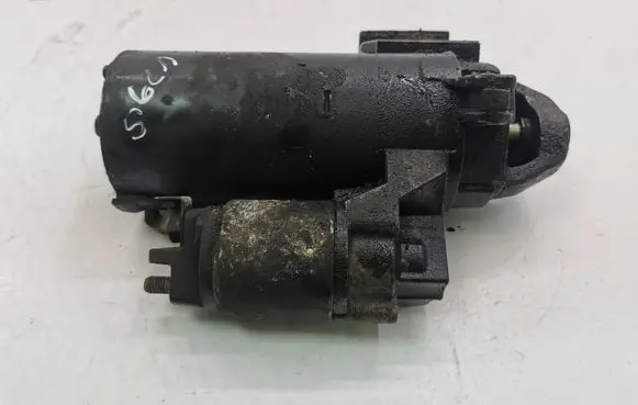 BMW 1 E81 E87 Starter motor 1005831596