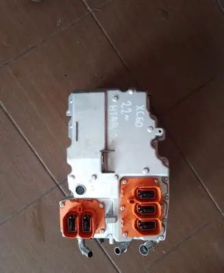 Volvo XC60 Voltage converter inverter 32324082AA