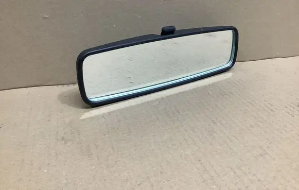 Rear view mirror (interior)