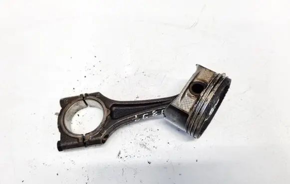 Chevrolet Captiva Piston with connecting rod