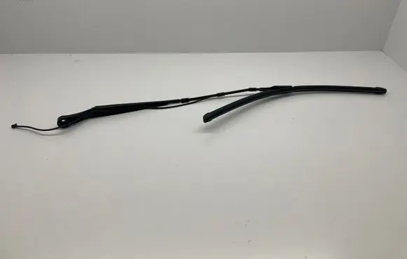 Tesla Model X Front wiper blade arm 104666900R