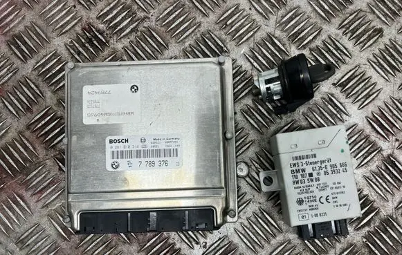 BMW 5 E39 Engine ECU kit and lock set 0281010314