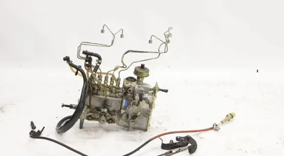 Mercedes-Benz E W124 Fuel injection high pressure pump 6050700201
