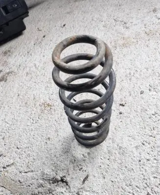 Volkswagen Golf IV Rear coil spring