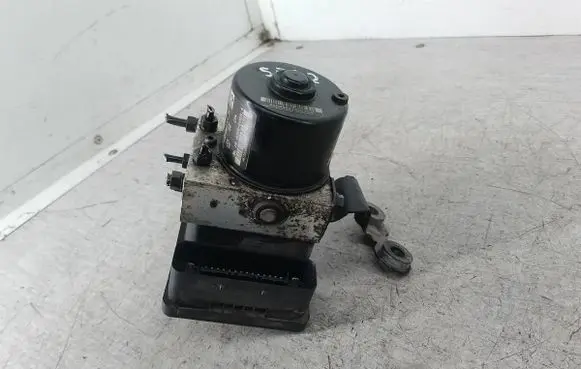 Volkswagen Golf IV ABS Pump 