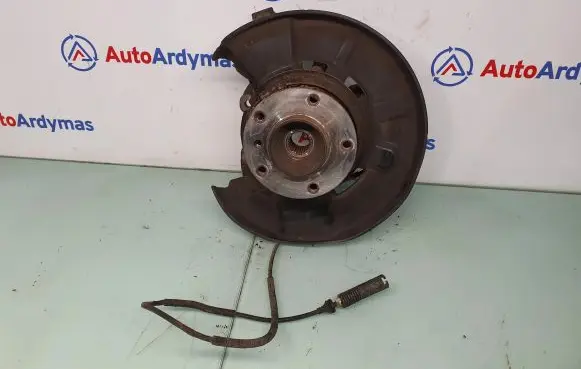 BMW 1 E81 E87 Front wheel hub spindle knuckle 6793924 31216793924
